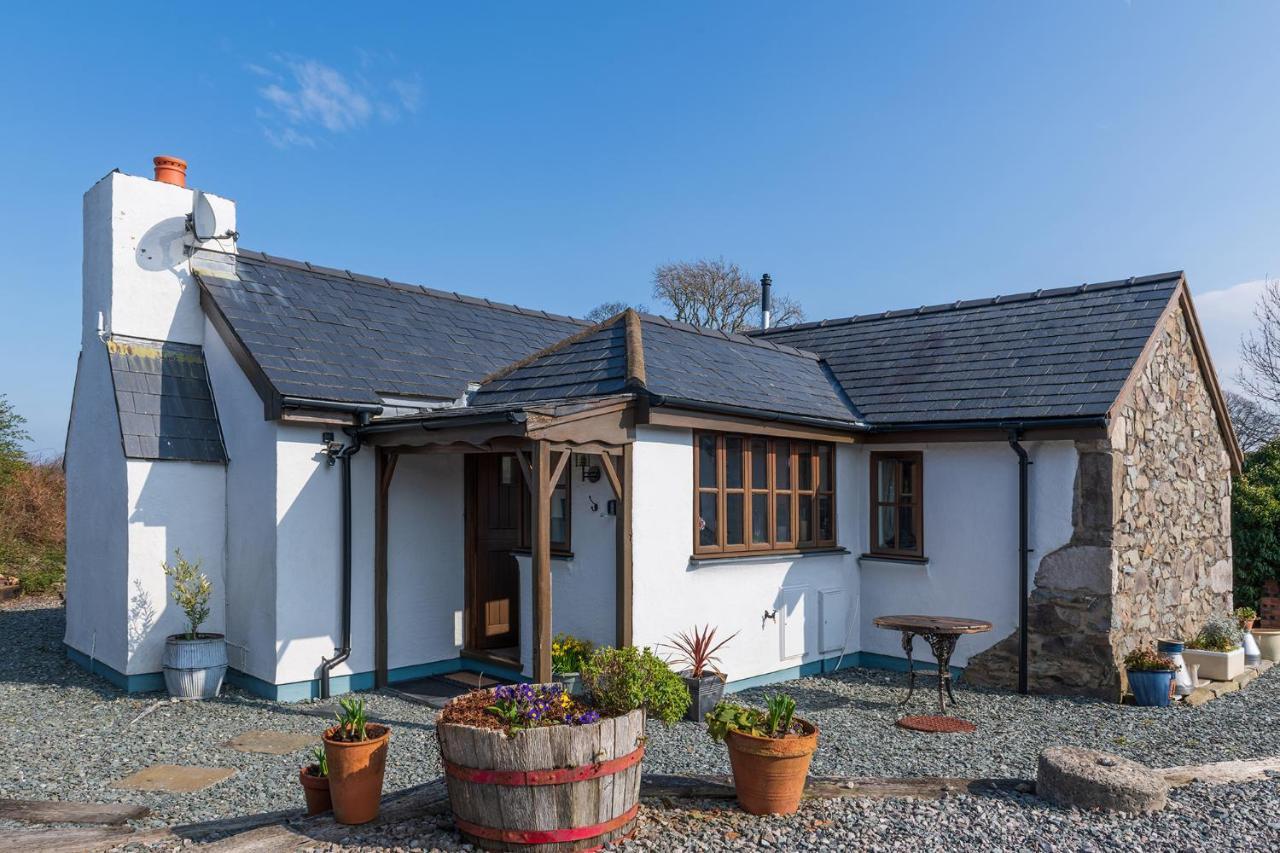 Beautiful Countryside Cottage On The North Wales Coast Абергеле Экстерьер фото